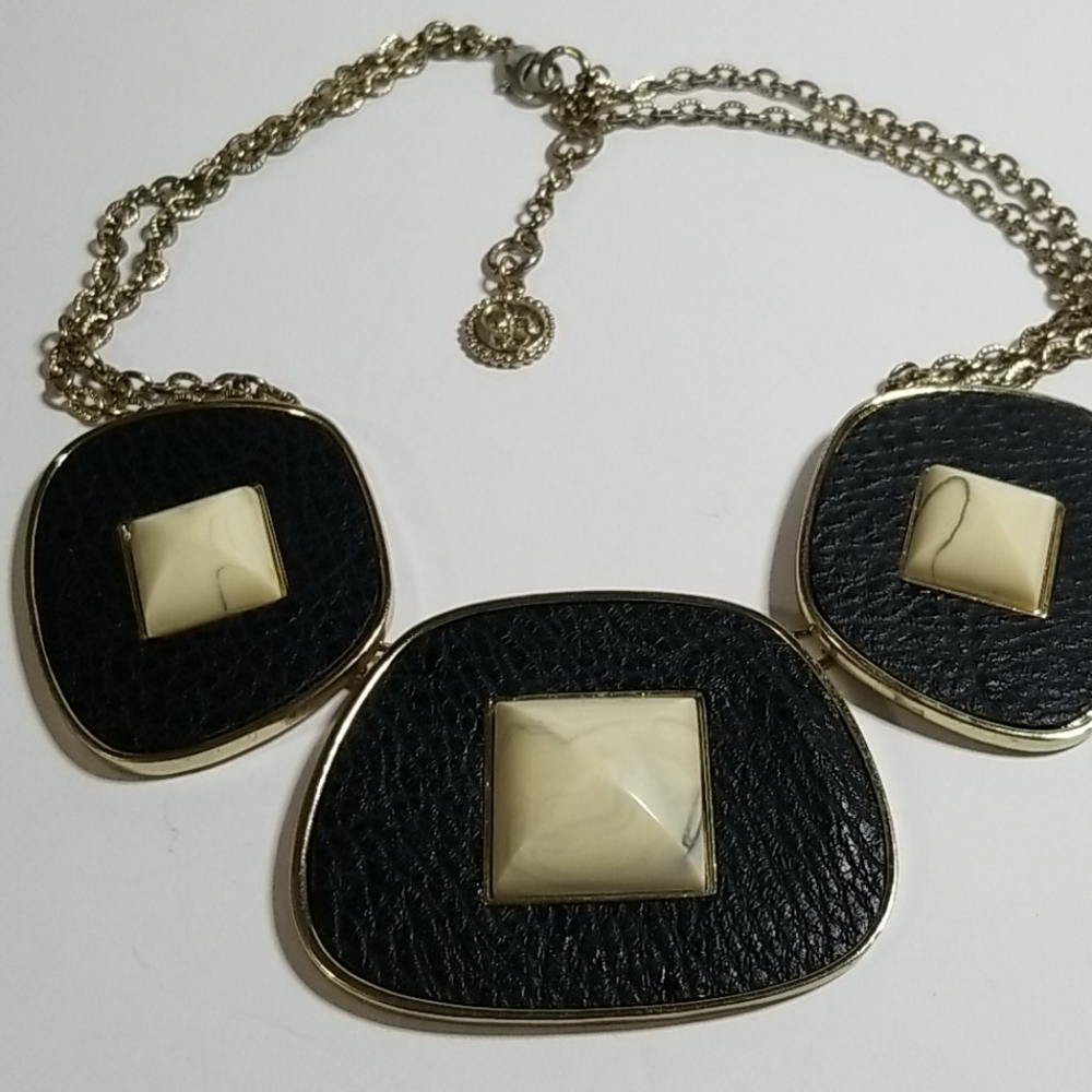 Acrylic statement necklace * free Bundle Only*